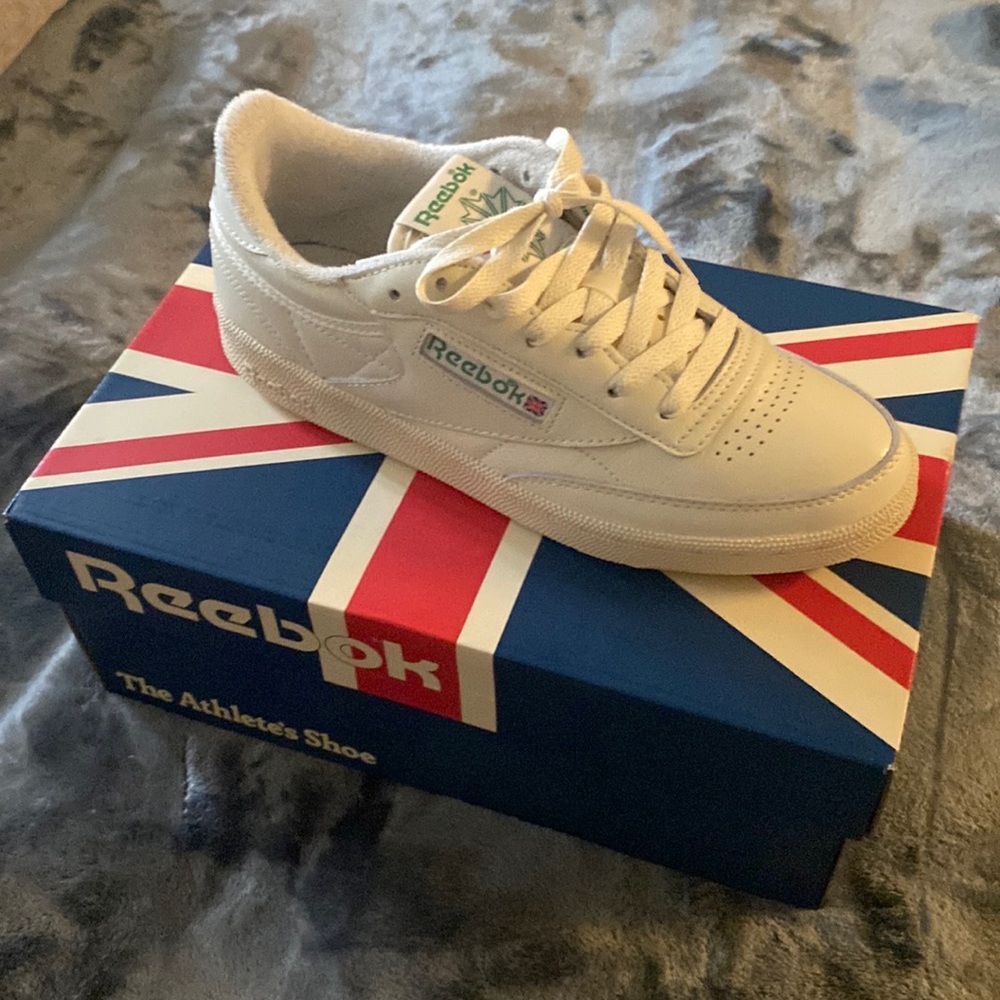 Reebok classic for sale 10(W) 8(M)